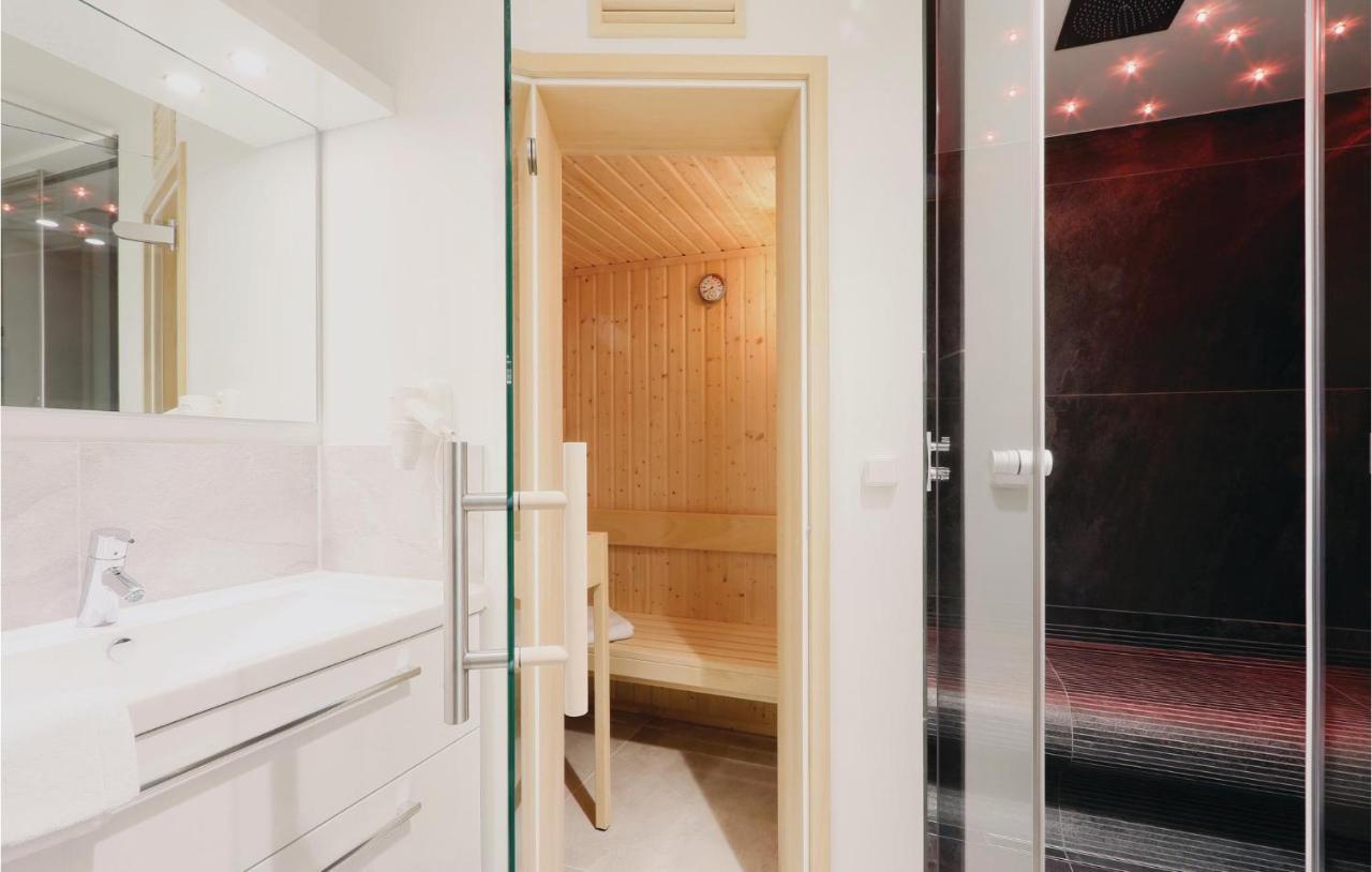 Nice Apartment In Luebeck Travemuende With Sauna Bagian luar foto